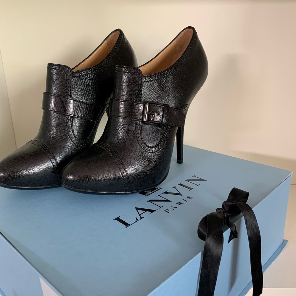 Hold Lanvin heeled oxford booties